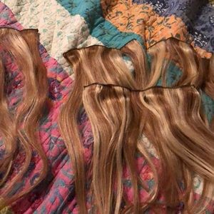 Blonde Clip-In Hair Extensions - Natural Highlighted Blonde